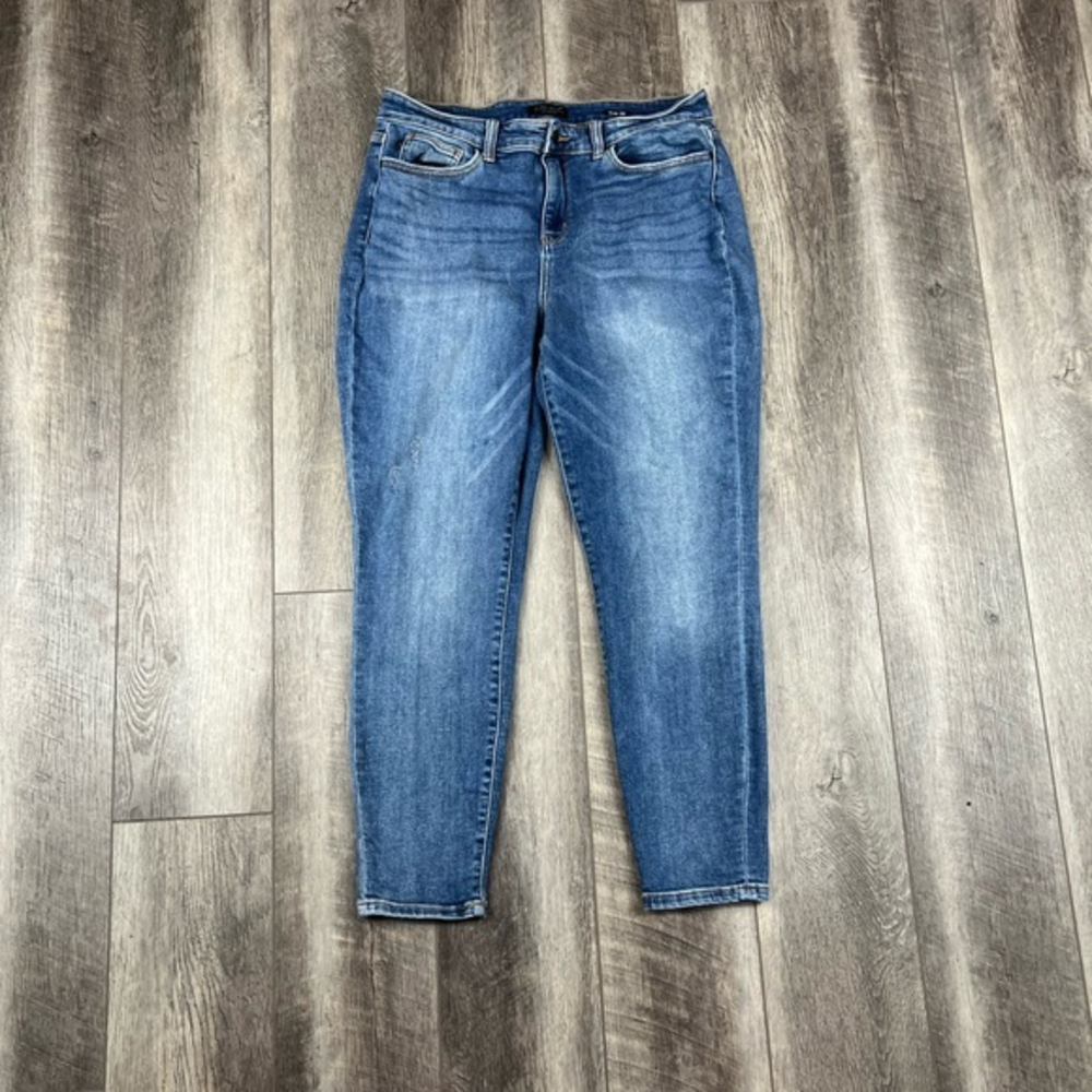 Judy Blue Slim Fit Jeans